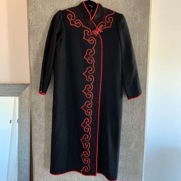 Traditional Chinese/Taiwanese wool dress - Picture 1 of 7